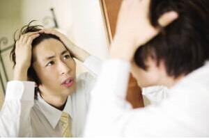      年轻人为什么也会掉发？